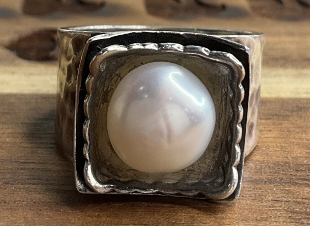 Retired Silpada Sterling Hammered Freshwater Pearl 925 Sterling Silver Ring Sz 7